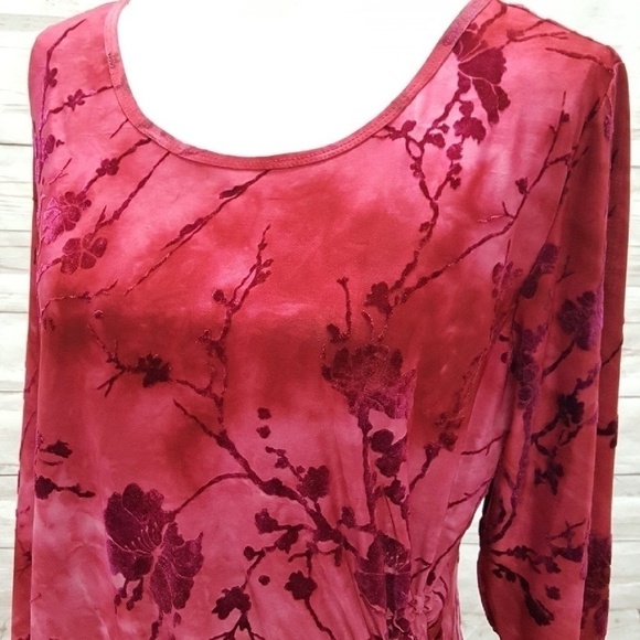Only Nine Red Tie Dye Floral Womens Top Size XL - Picture 3 of 5
